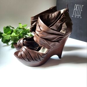 Pelle Moda Heels size 9½